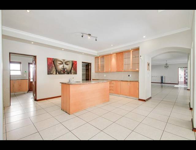 3 BEDROOM HOUSE FOR SALE IN LONEHILL